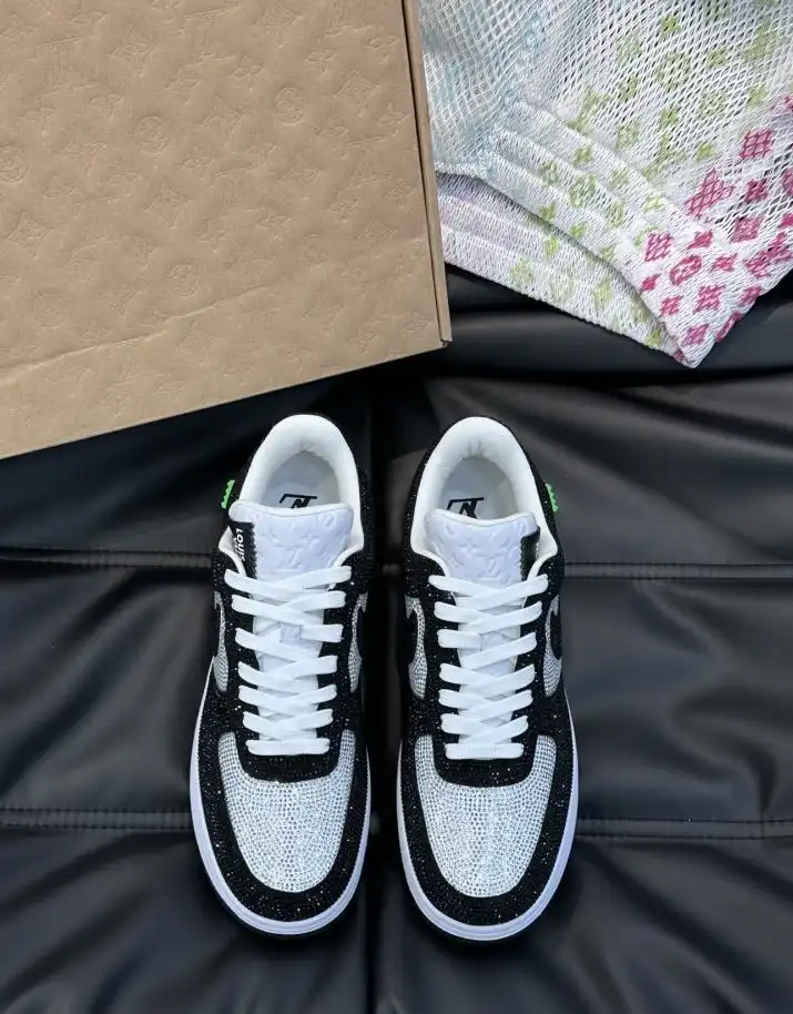 hype Louis Vuitton Sneakers