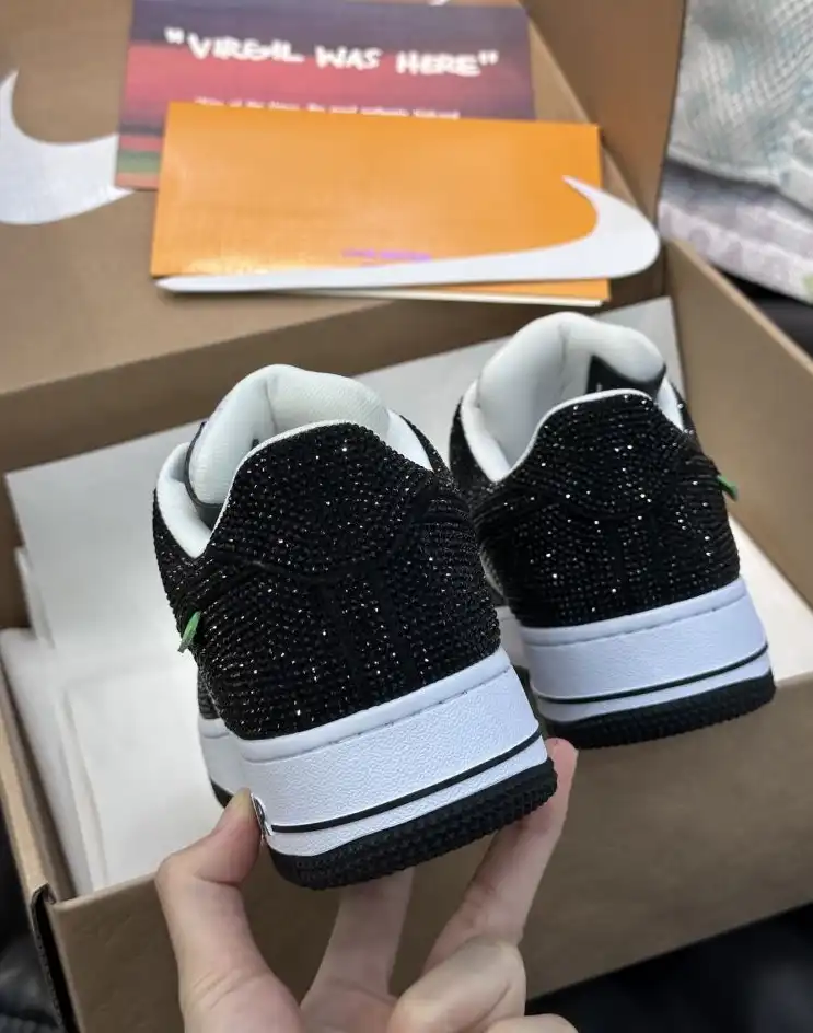 hype Louis Vuitton Sneakers