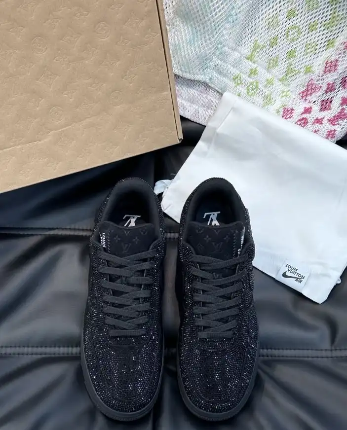 hype Louis Vuitton Sneakers