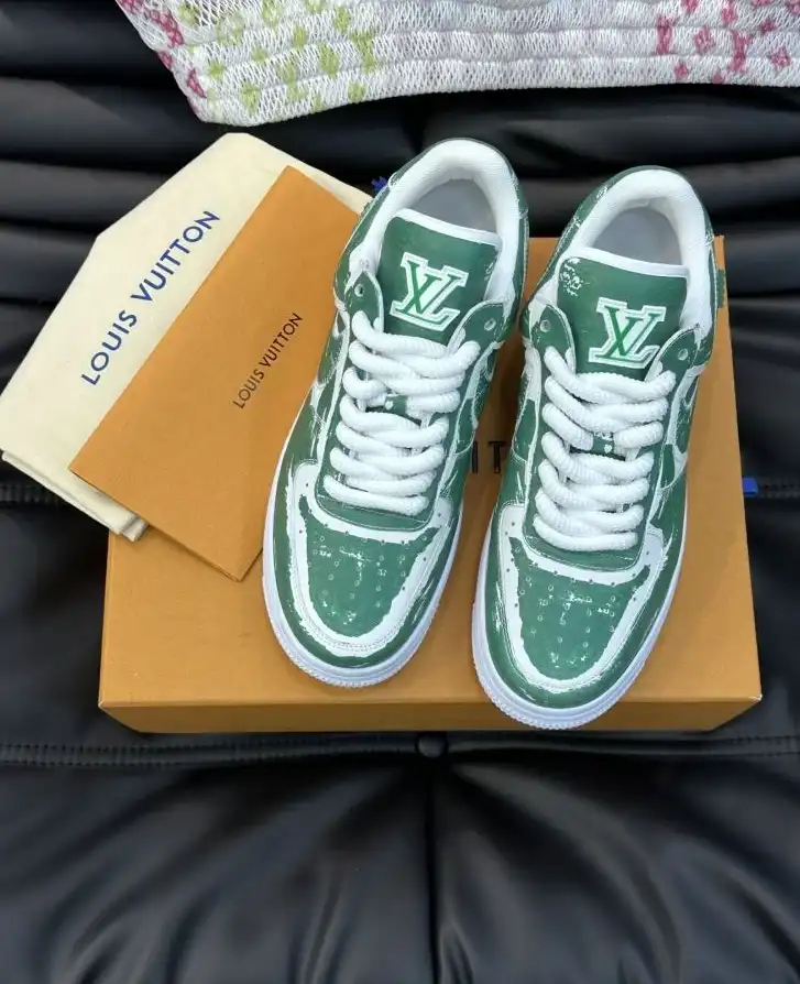 hype Louis Vuitton Sneakers