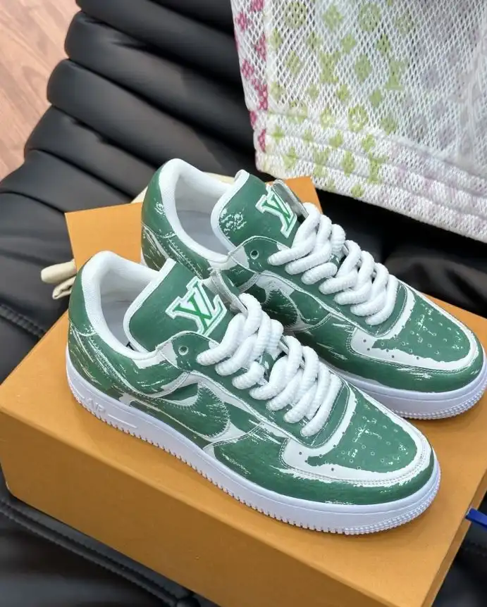 hype Louis Vuitton Sneakers