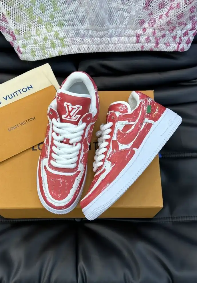 hype Louis Vuitton Sneakers