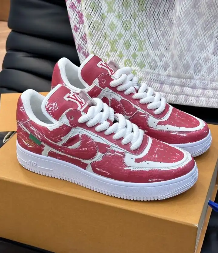 hype Louis Vuitton Sneakers