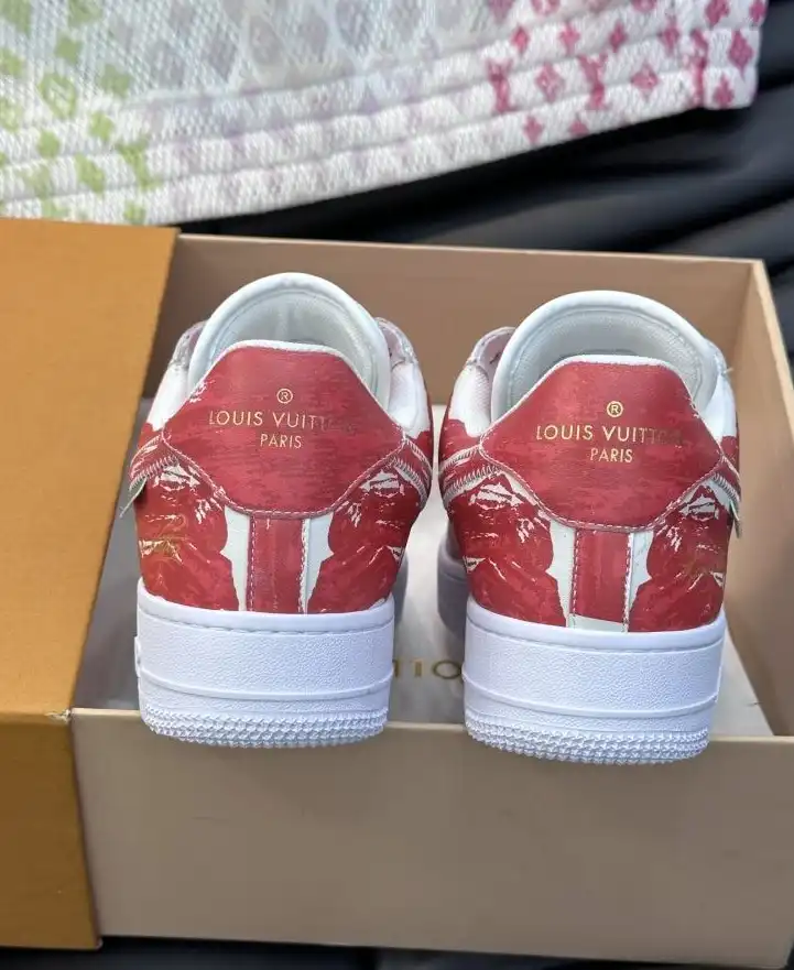 hype Louis Vuitton Sneakers