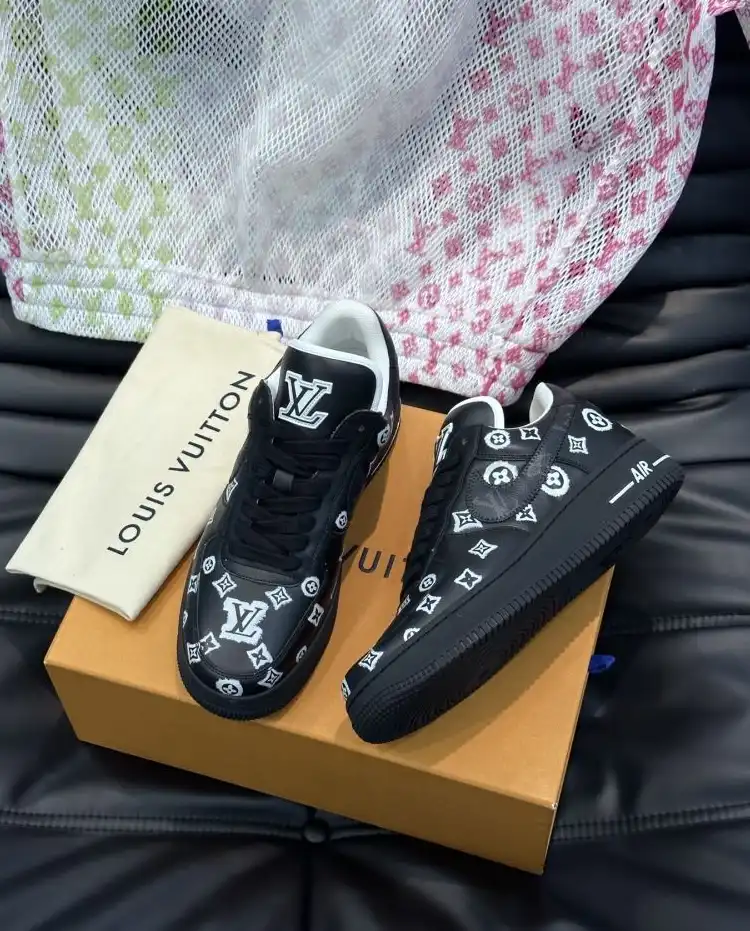 hype Louis Vuitton Sneakers