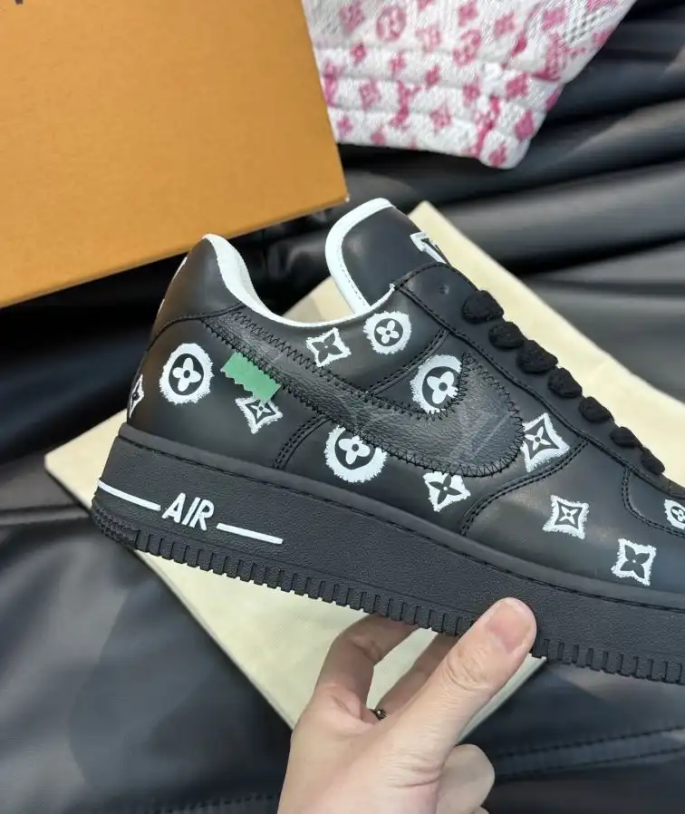 hype Louis Vuitton Sneakers