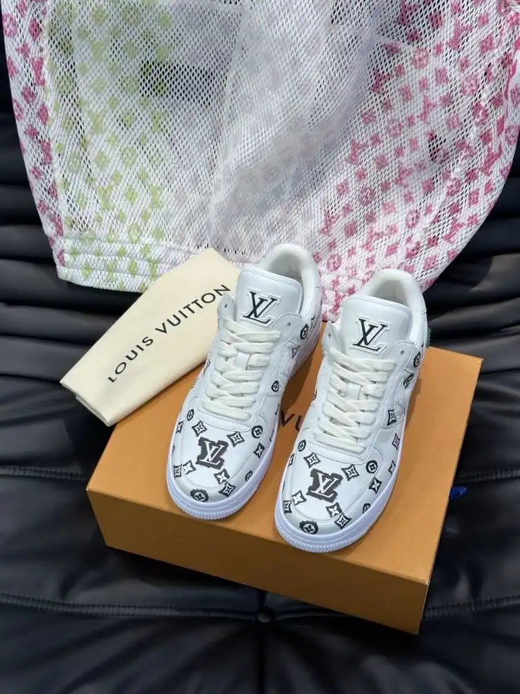 hype Louis Vuitton Sneakers