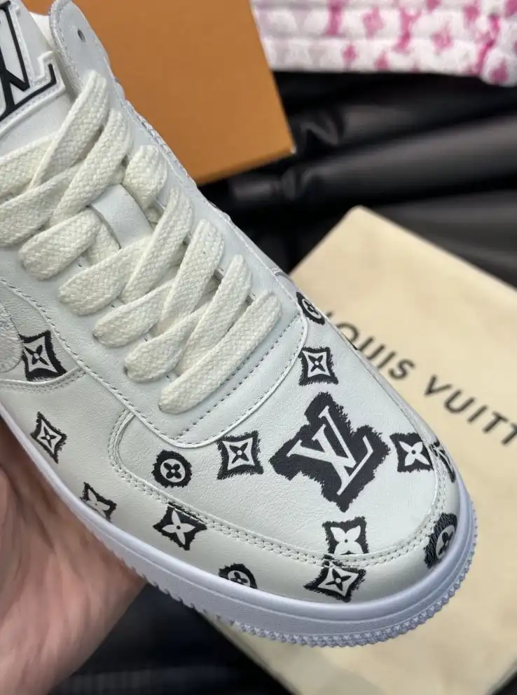 hype Louis Vuitton Sneakers