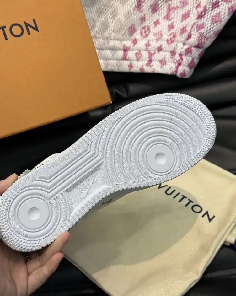 hype Louis Vuitton Sneakers