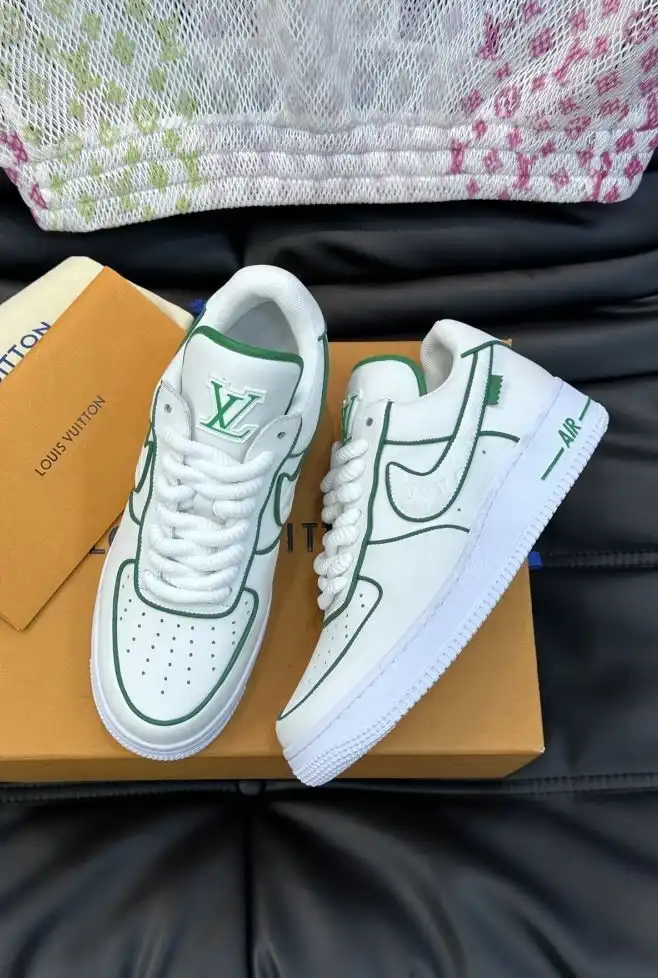 hype Louis Vuitton Sneakers