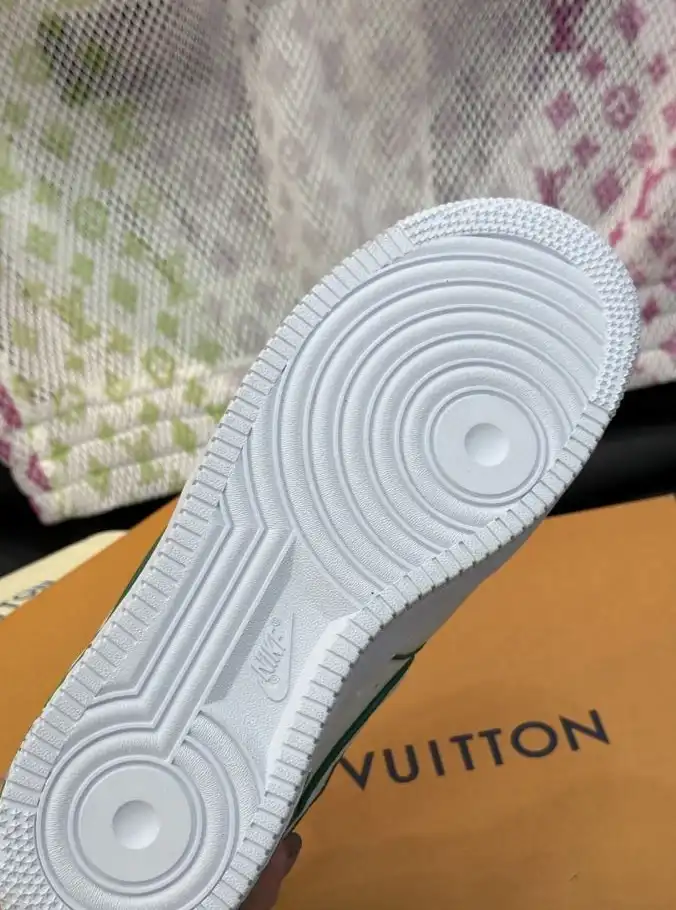 hype Louis Vuitton Sneakers