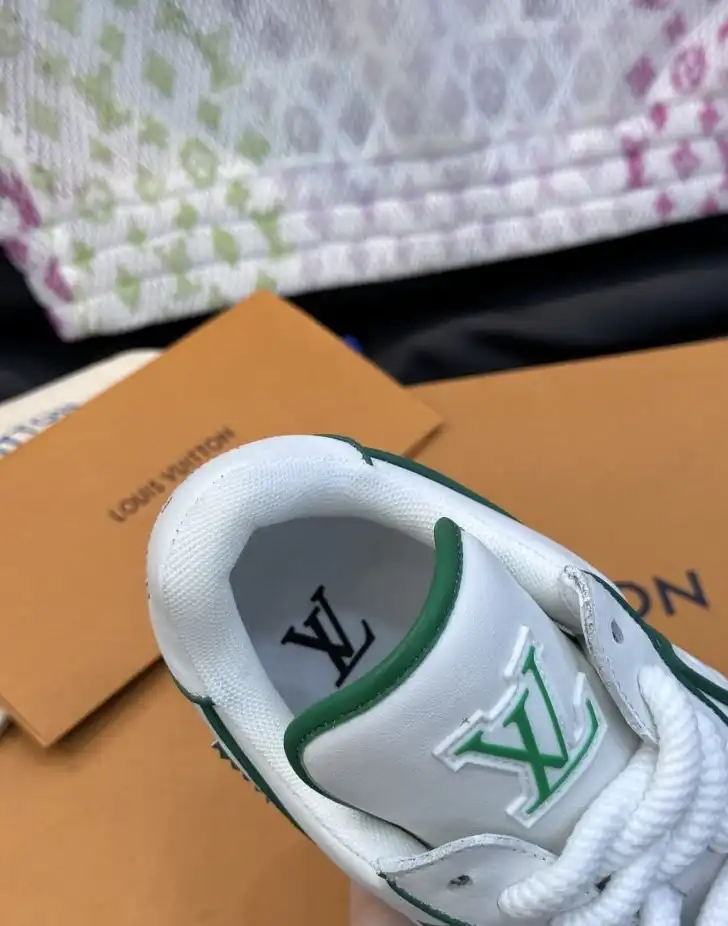 hype Louis Vuitton Sneakers