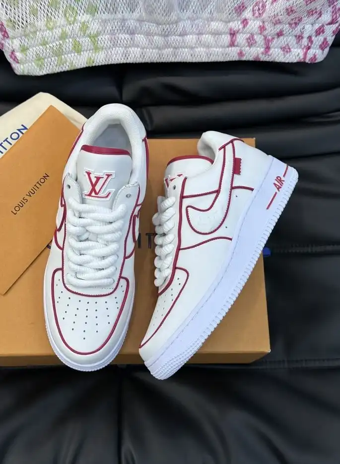 hype Louis Vuitton Sneakers