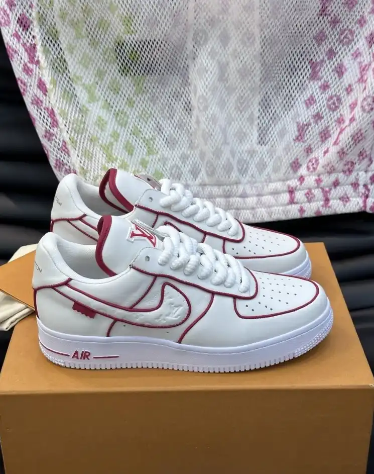 hype Louis Vuitton Sneakers