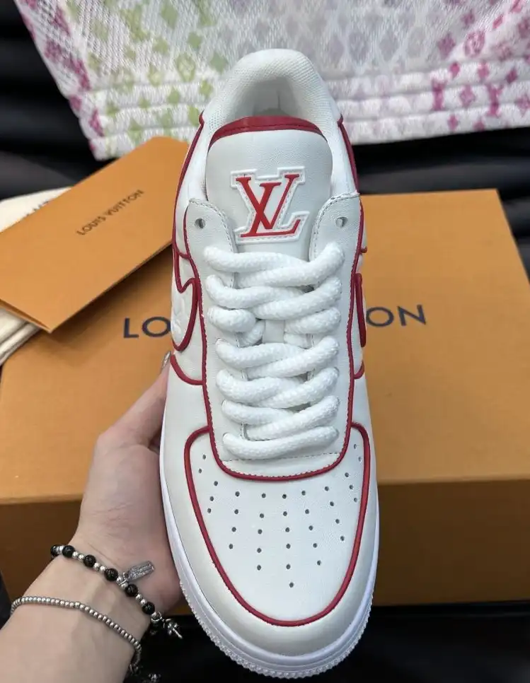 hype Louis Vuitton Sneakers