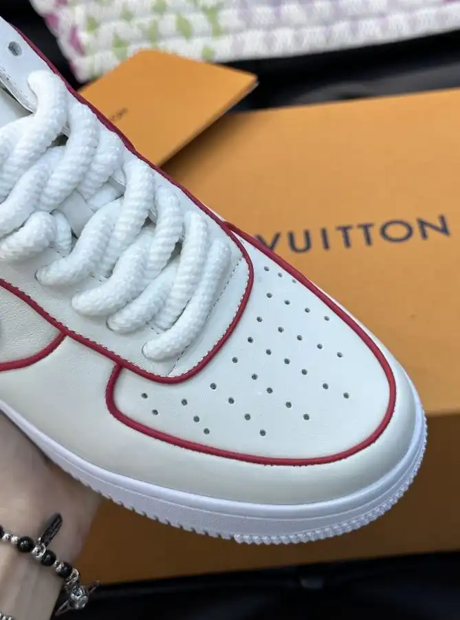 hype Louis Vuitton Sneakers