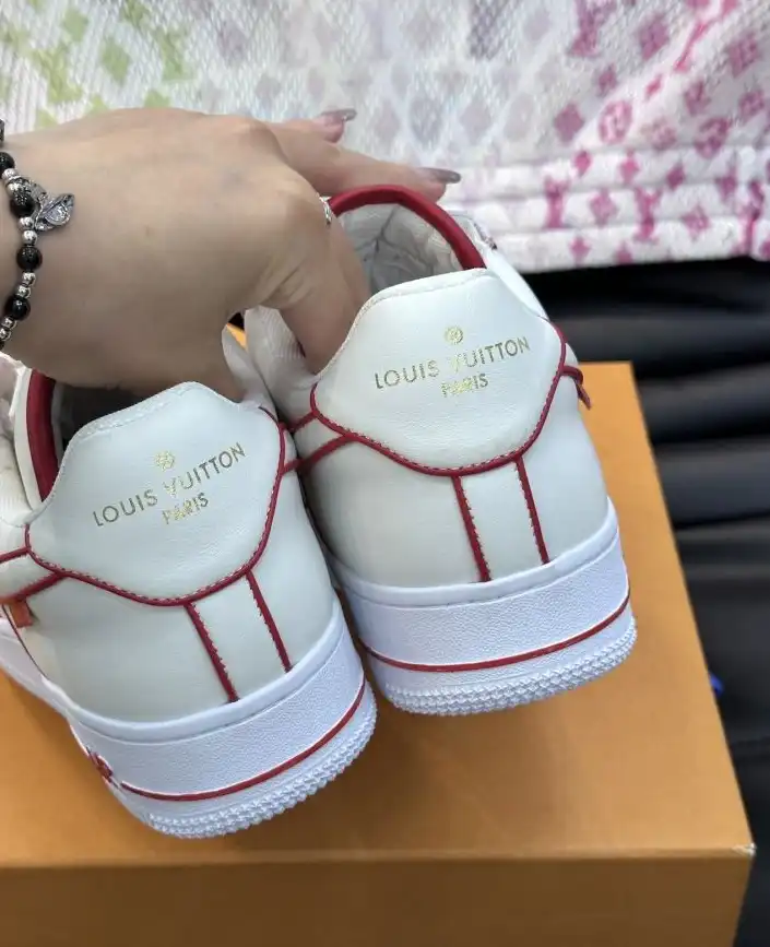 hype Louis Vuitton Sneakers