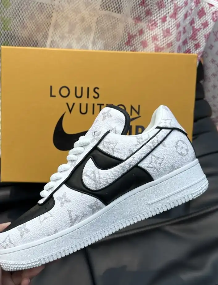 hype Louis Vuitton Sneakers