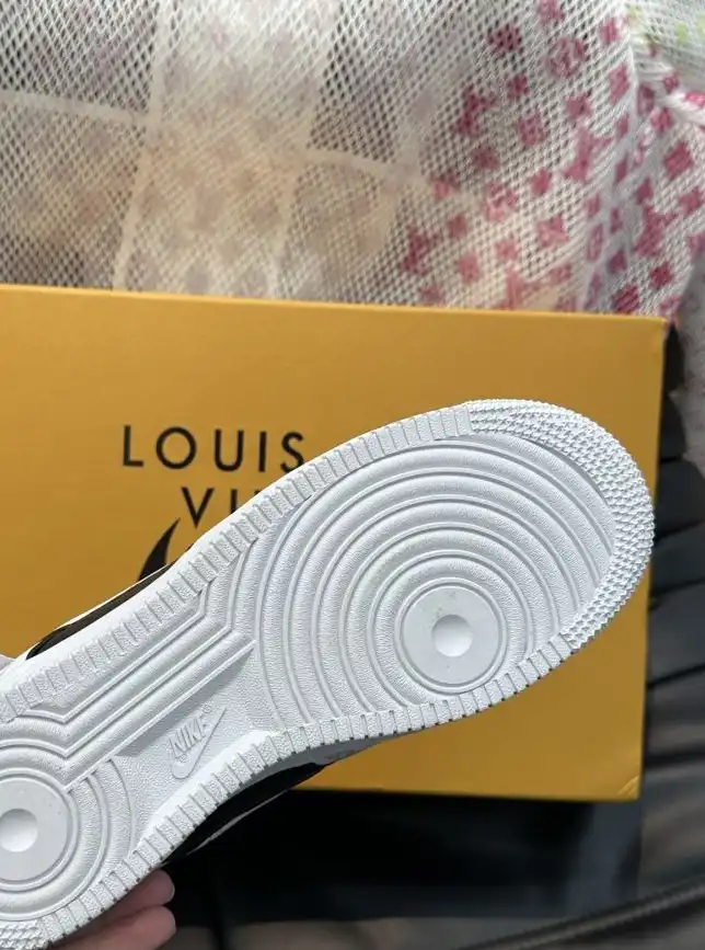 hype Louis Vuitton Sneakers