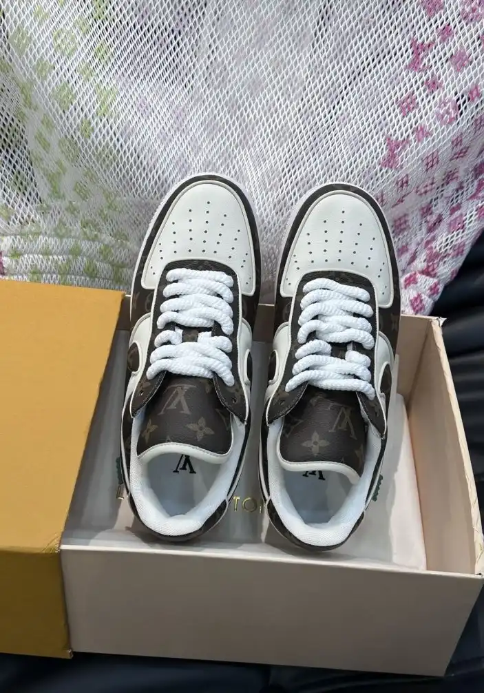 hype Louis Vuitton Sneakers