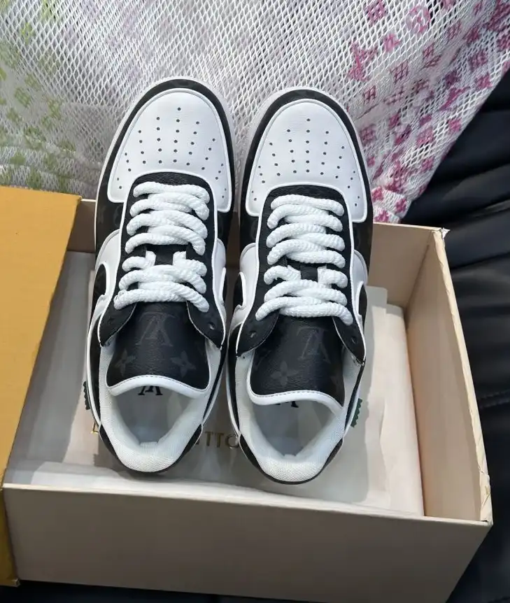 hype Louis Vuitton Sneakers