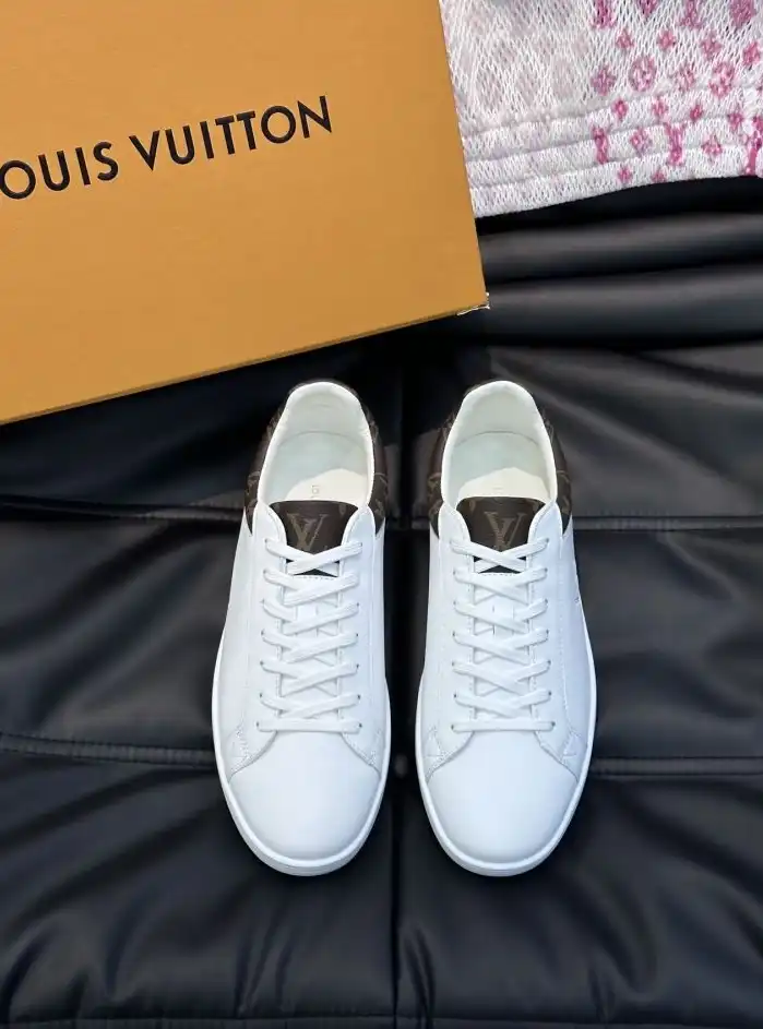 hype Louis Vuitton Sneakers