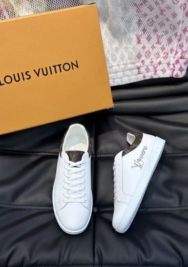 hype Louis Vuitton Sneakers