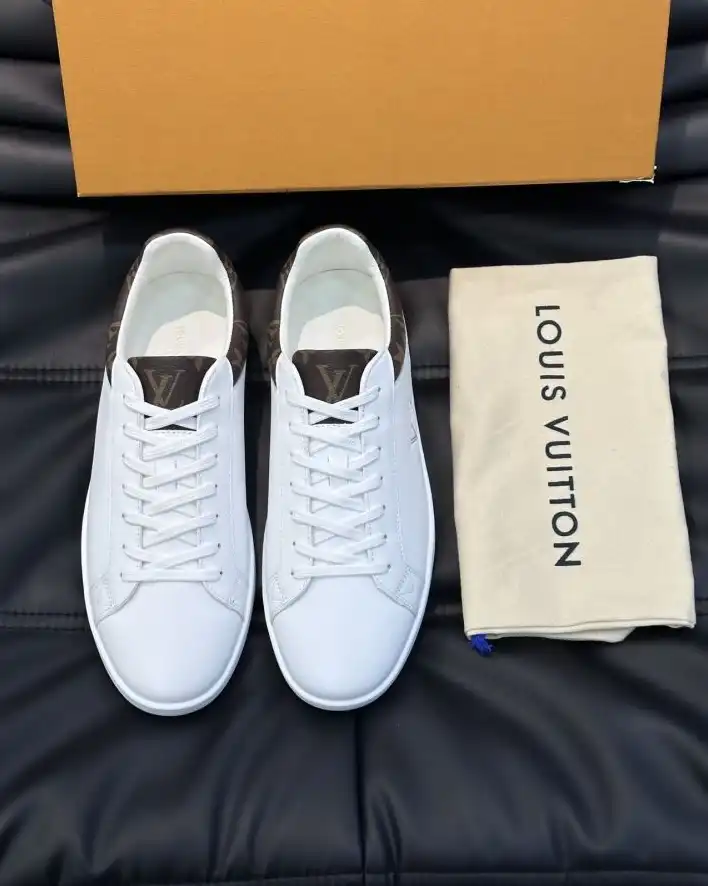 hype Louis Vuitton Sneakers