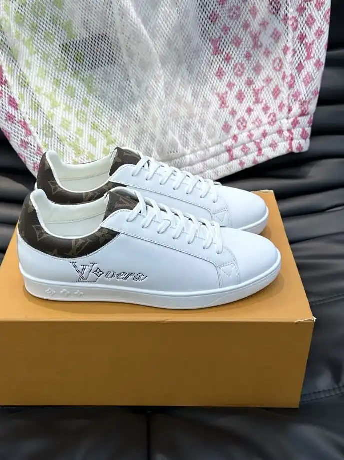 hype Louis Vuitton Sneakers