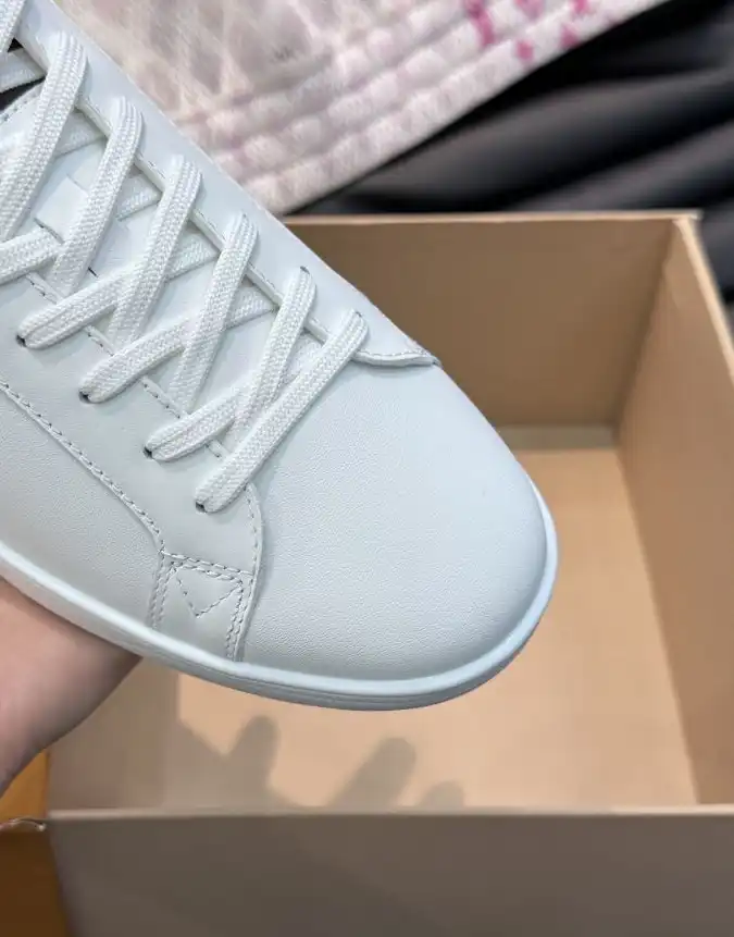 hype Louis Vuitton Sneakers