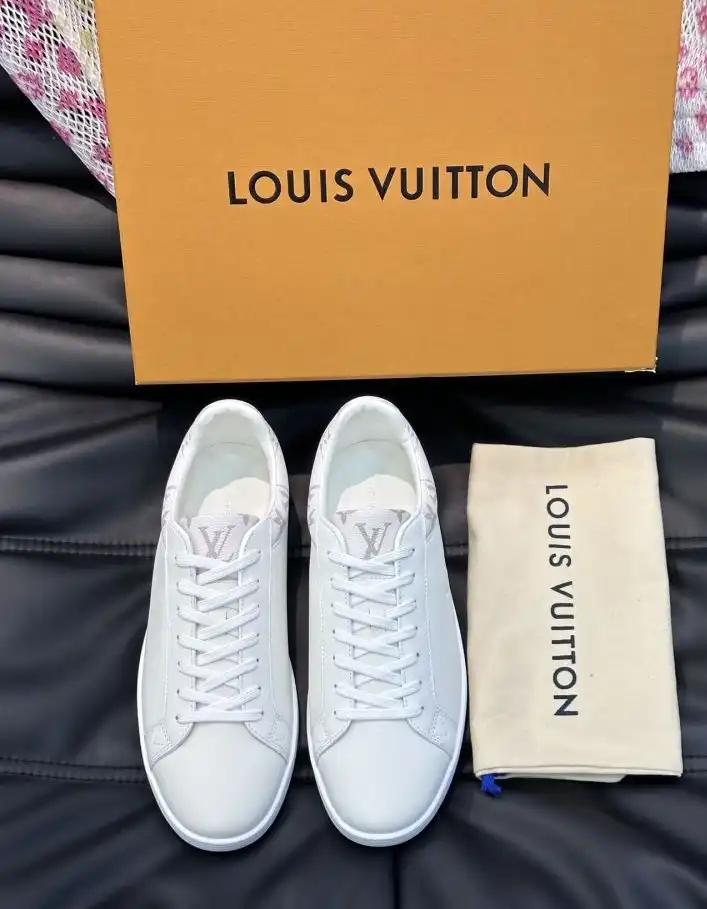 hype Louis Vuitton Sneakers