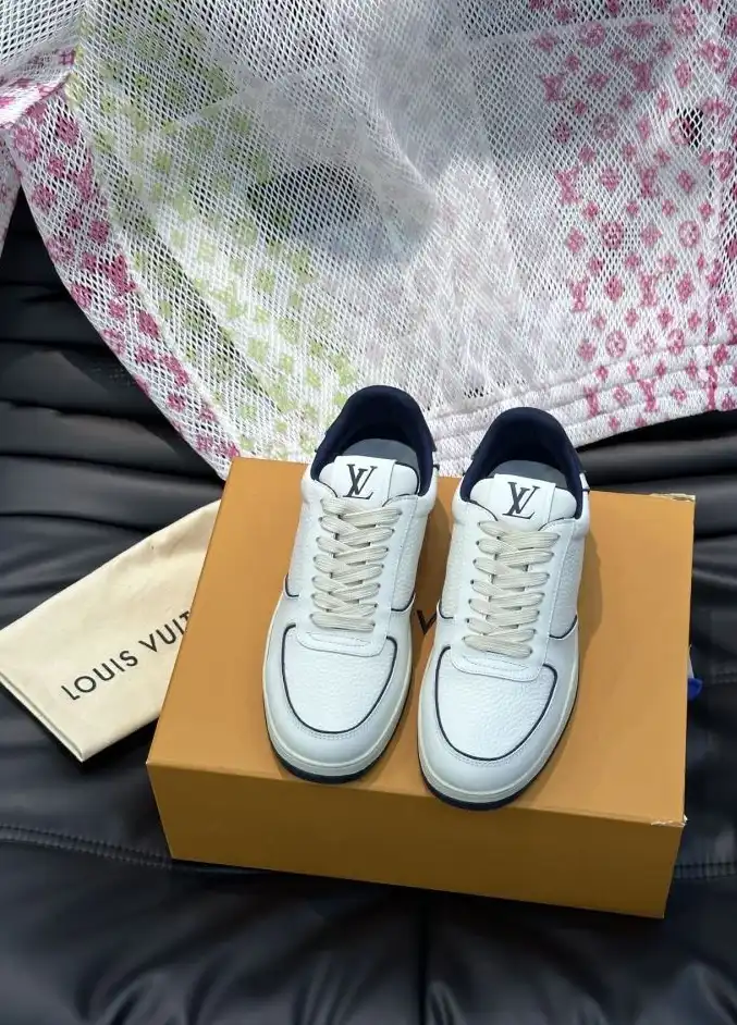 hype Louis Vuitton Sneakers