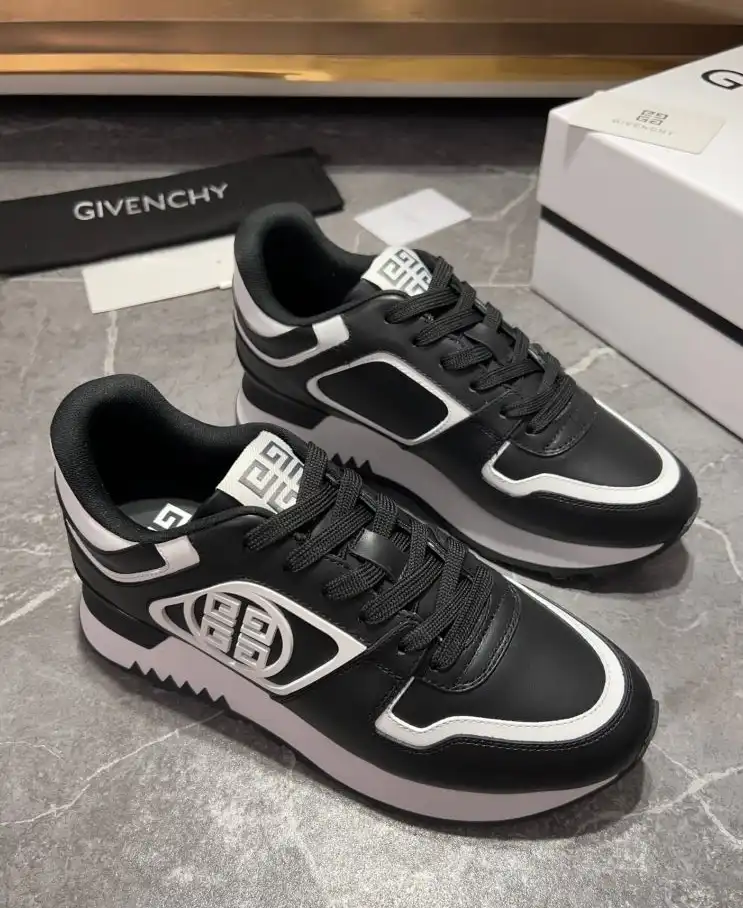 hype Givenchy Sneakers