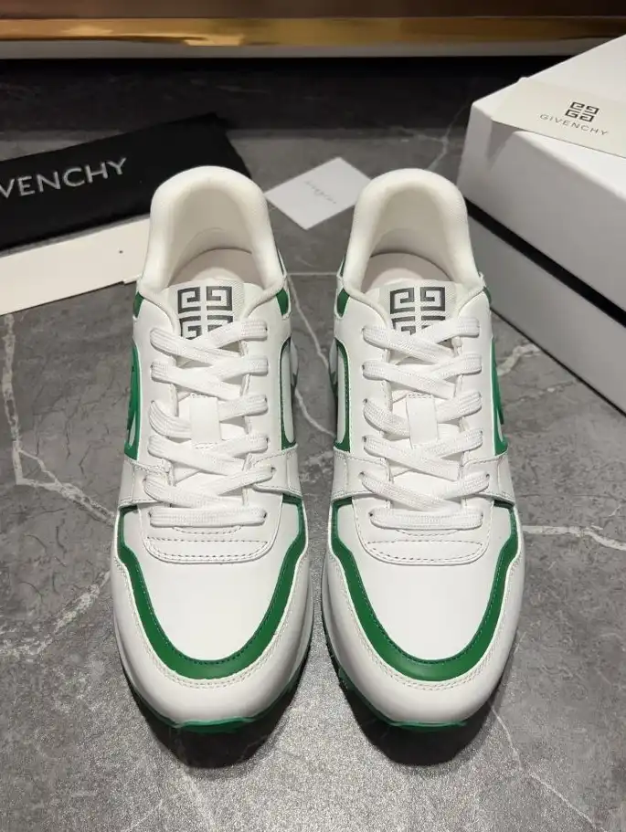 hype Givenchy Sneakers