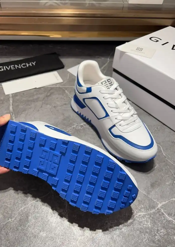 hype Givenchy Sneakers