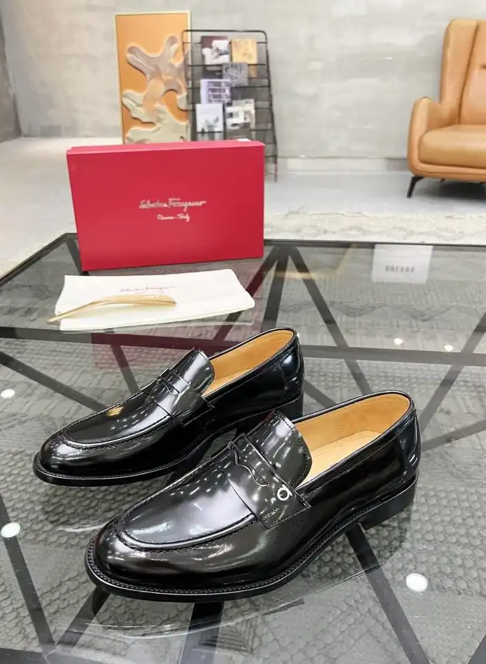 hype Ferragamo Leather Shoes