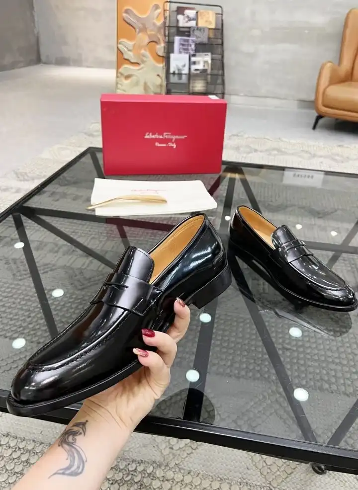 hype Ferragamo Leather Shoes