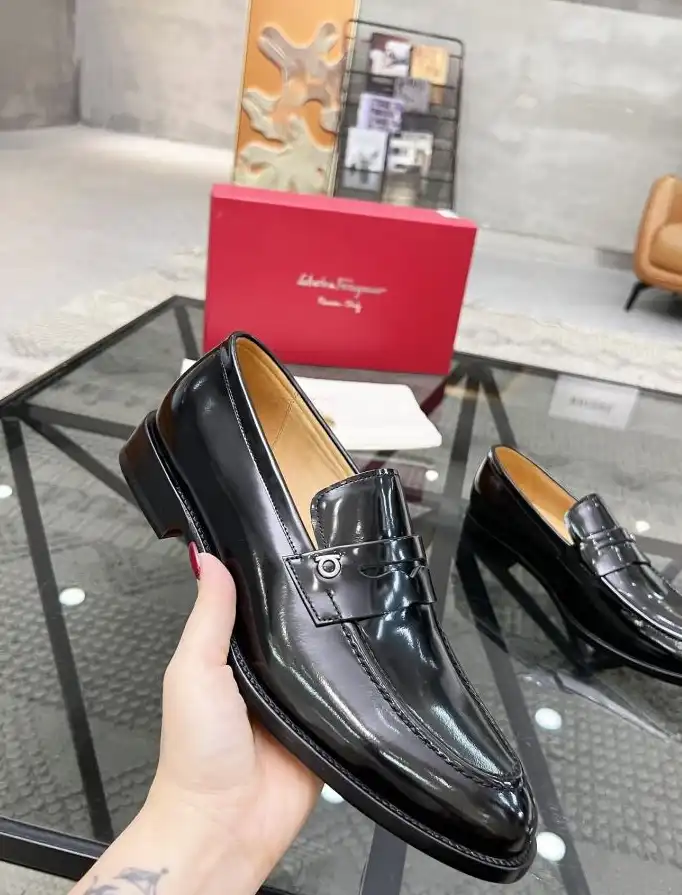 hype Ferragamo Leather Shoes