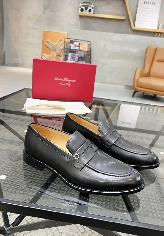 hype Ferragamo Leather Shoes