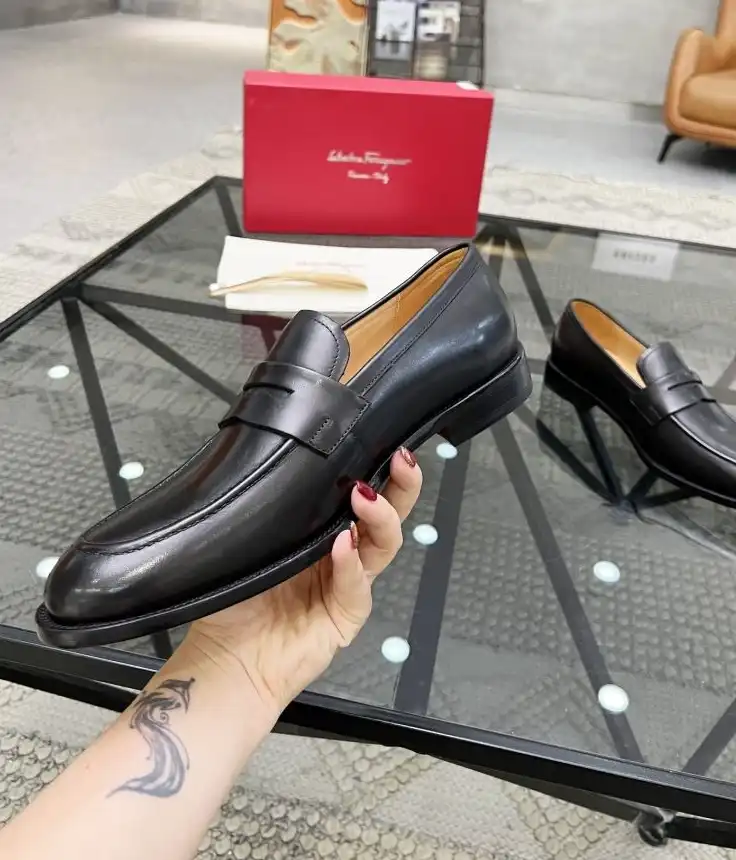 hype Ferragamo Leather Shoes