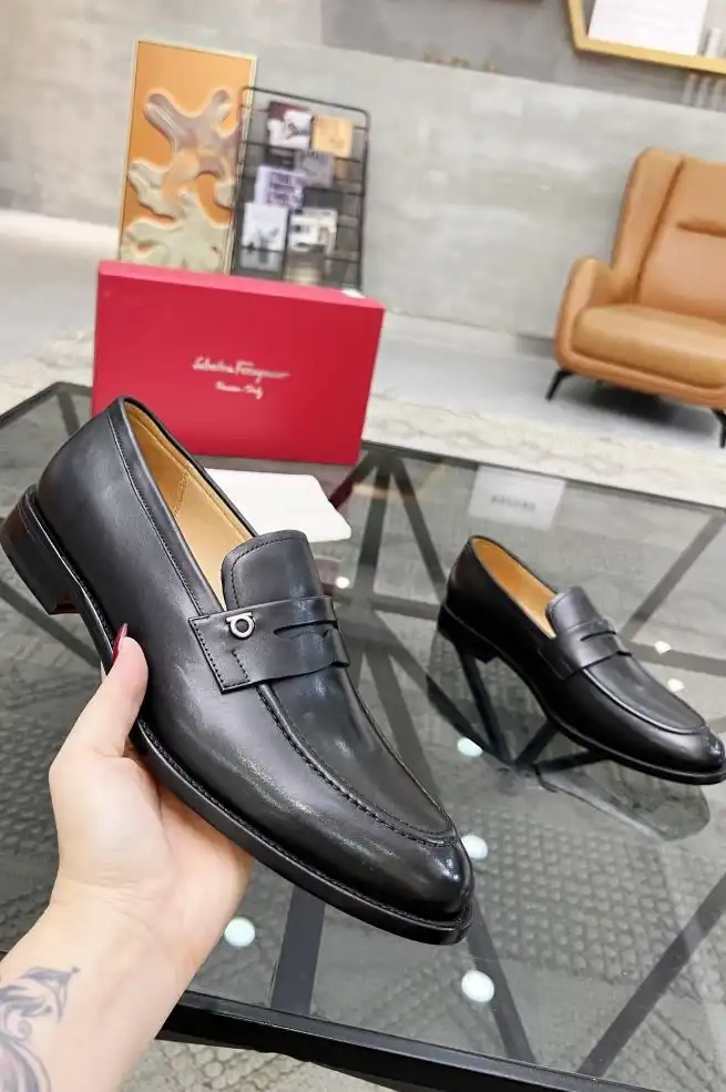 hype Ferragamo Leather Shoes