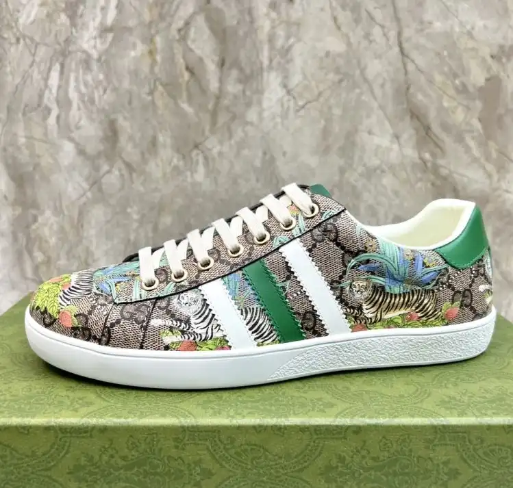 hype Gucci Sneakers