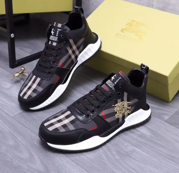 hype Burberry Sneakers