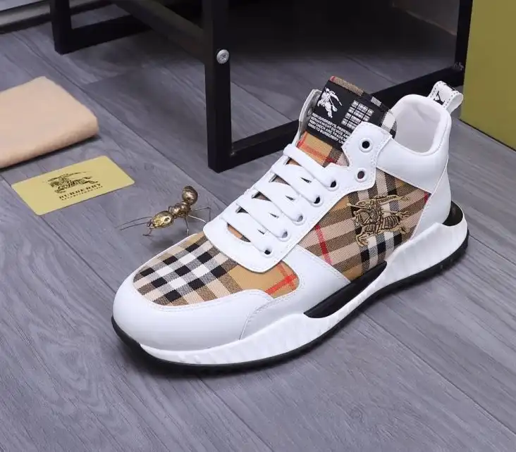 hype Burberry Sneakers