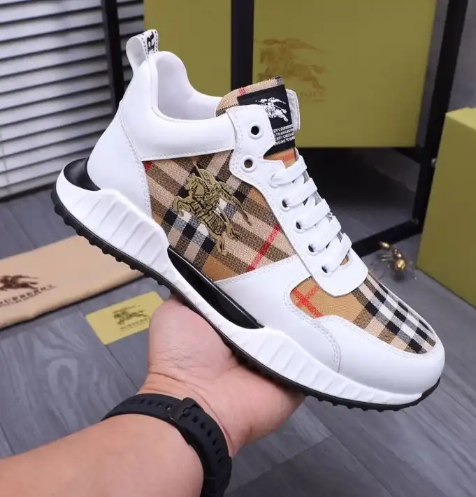 hype Burberry Sneakers