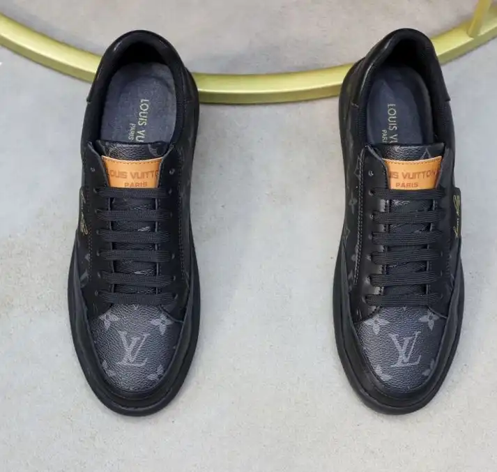 hype Louis Vuitton Sneakers