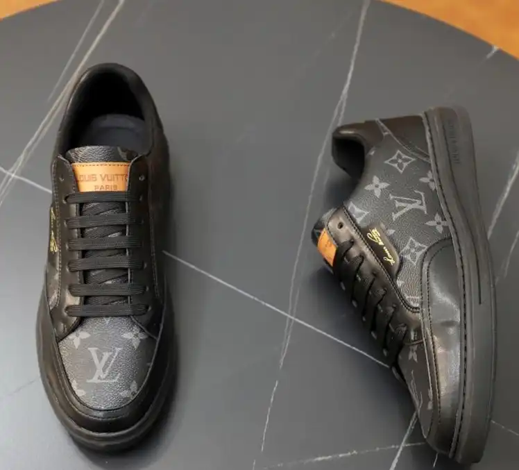 hype Louis Vuitton Sneakers