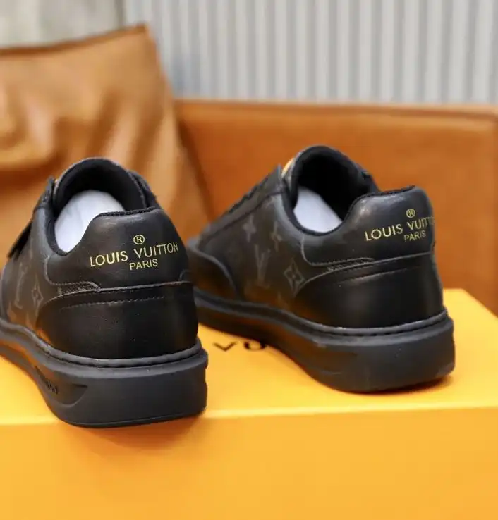 hype Louis Vuitton Sneakers