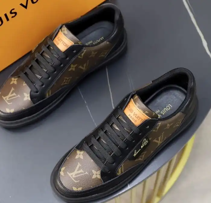 hype Louis Vuitton Sneakers