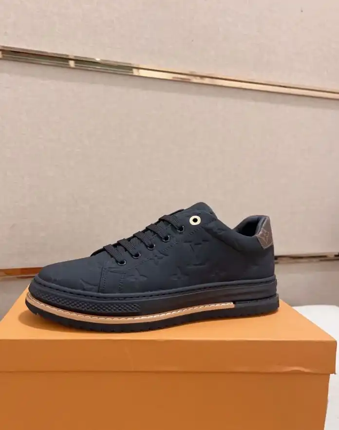 hype Louis Vuitton Sneakers